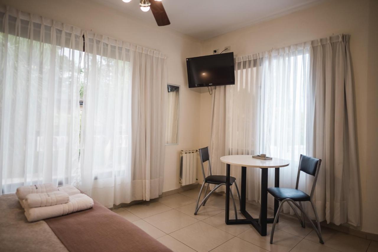 Altos Del Champaqui Aparthotel Villa Carlos Paz Bagian luar foto