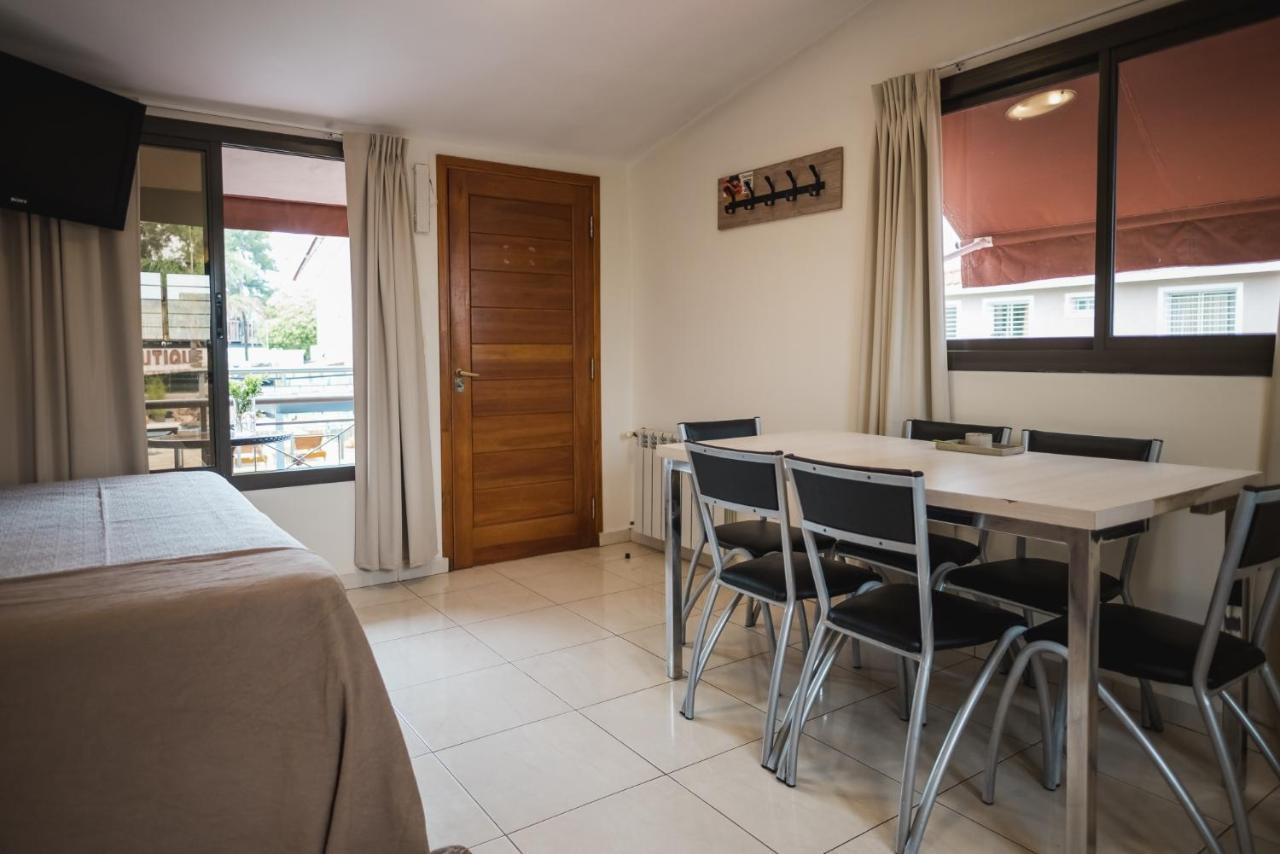 Altos Del Champaqui Aparthotel Villa Carlos Paz Bagian luar foto