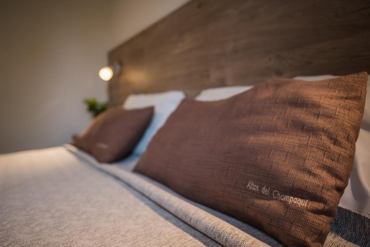 Altos Del Champaqui Aparthotel Villa Carlos Paz Bagian luar foto